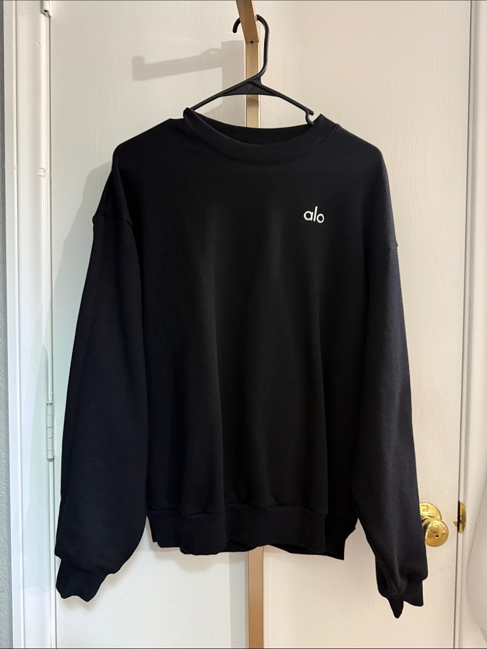 ALO Accolade Crew Neck Pullover